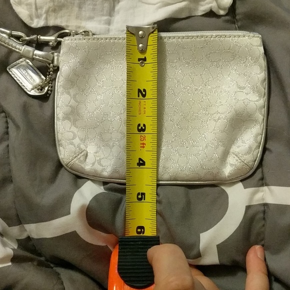 NWOT COACH White and Silver Wristlet - Picture 7 of 8